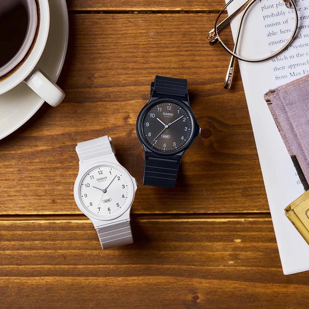 Orë dore CASIO COLLECTION SERIE POP unisex, e bardhë