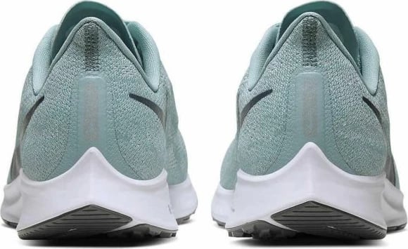 Atlete Nike për femra, të kaltra