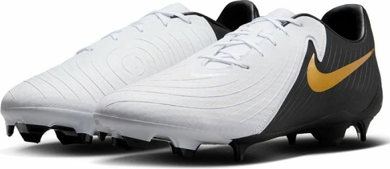 Atlete futbolli Nike për meshkuj, të bardha e të zeza