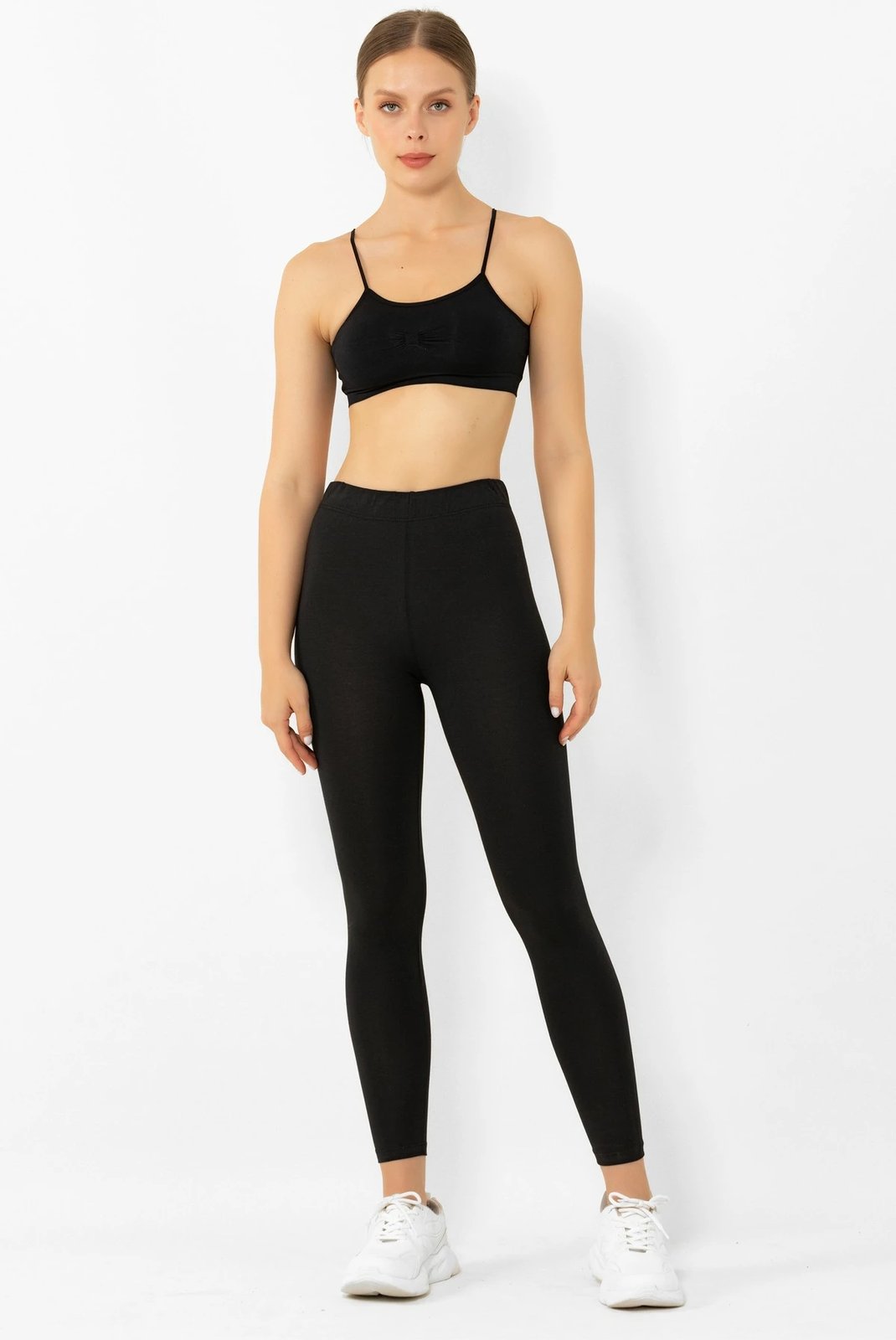 Tuta të zeza Jumeon, 001-000140