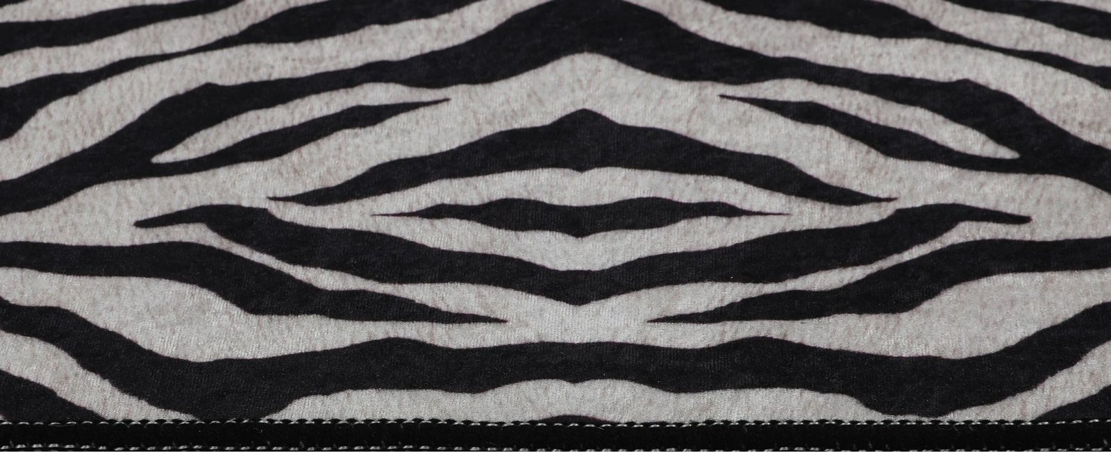 Tapet banje Mijölnir, me vija, 80x100cm