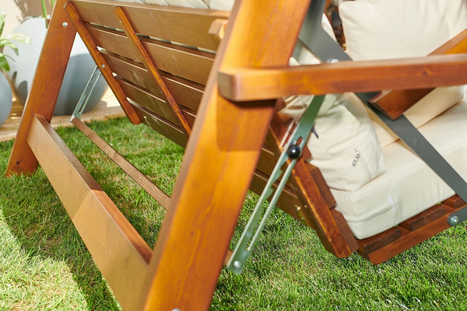 Karrige lëkundëse treshe për kopsht, ngjyrë bezhë, Skye Decor Lyon 2400