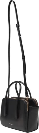 Çantë Calvin Klein femra, e zezë