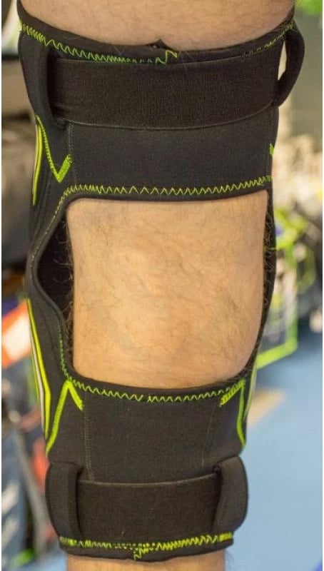 Mburoja gjunjësh për sport Tempish, unisex, të zeza