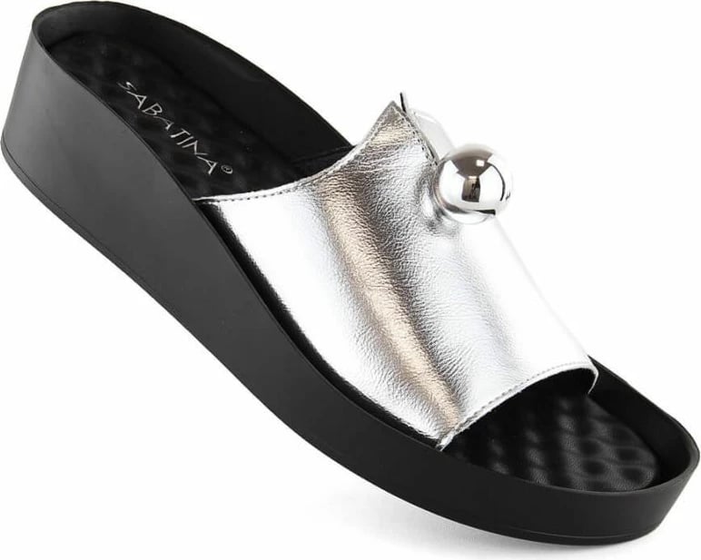 Sandale të mbyllura për femra Sabatina, bezhë