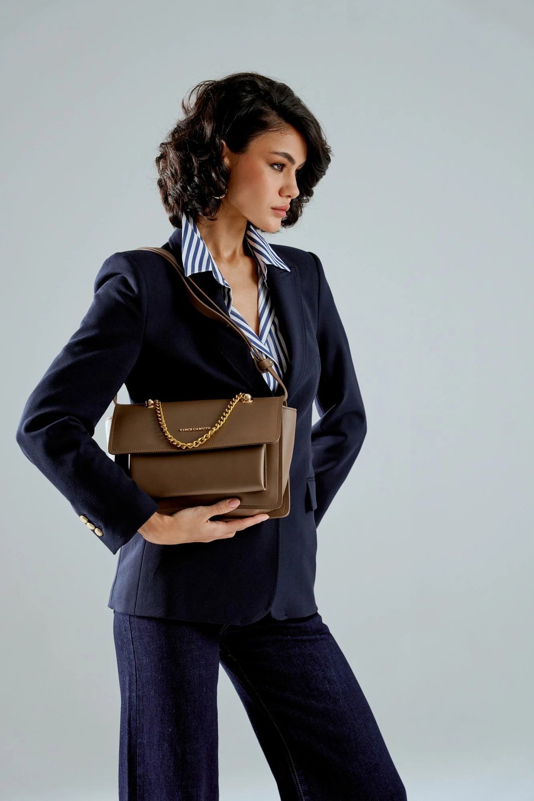 Çantë krahu Vince Camuto, Sorrento, ngjyrë mink e errët