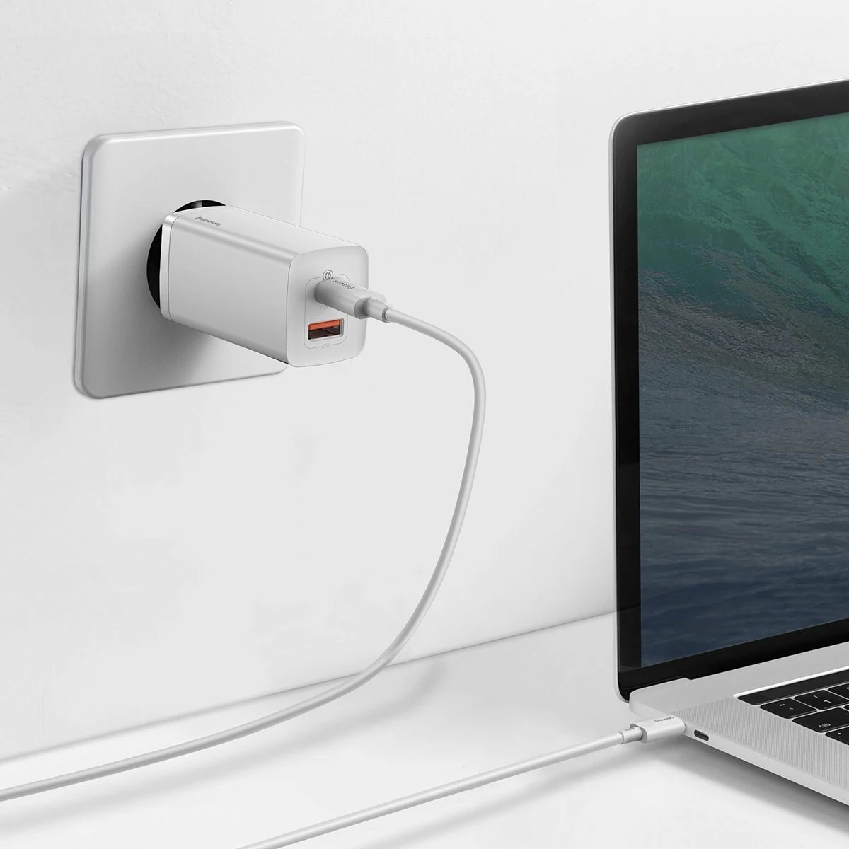 Karikues udhëtimi Baseus GaN2 Lite 65W, USB-C + USB-A, i bardhë