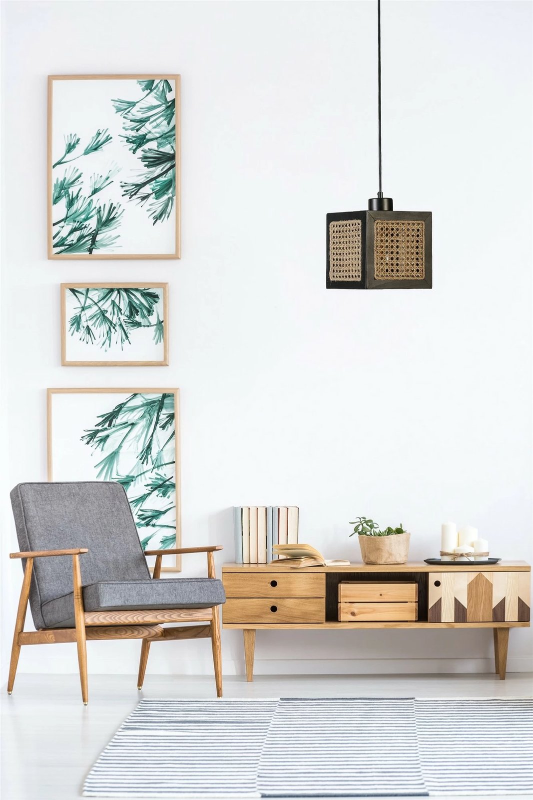 Llambë tavani Opviq, ratan i zi, Kumsal Tekli