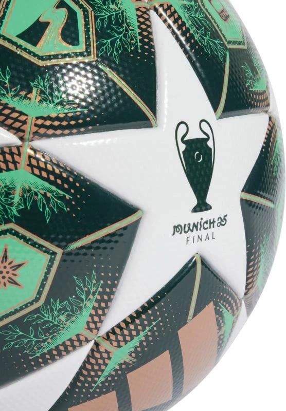 Top futbolli adidas, i bardhë dhe i gjelbër