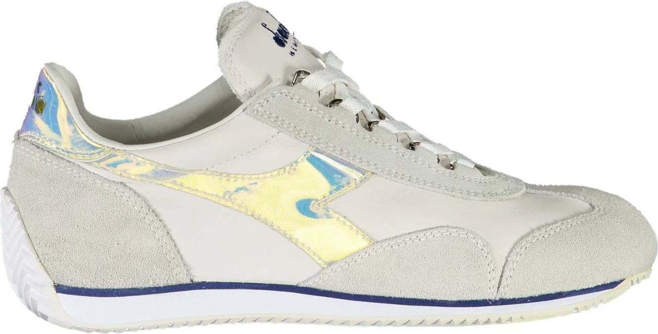 Atlete DIADORA femra, të bardha