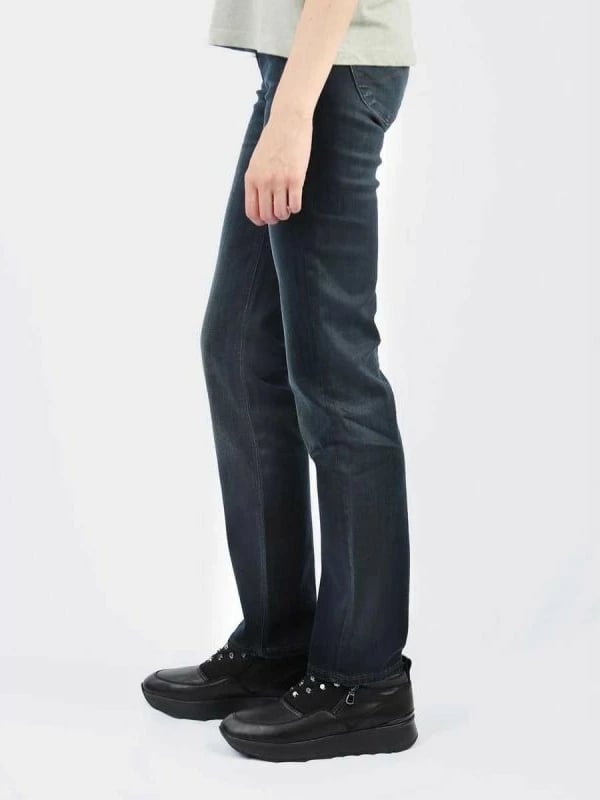 xhinse Lee për femra