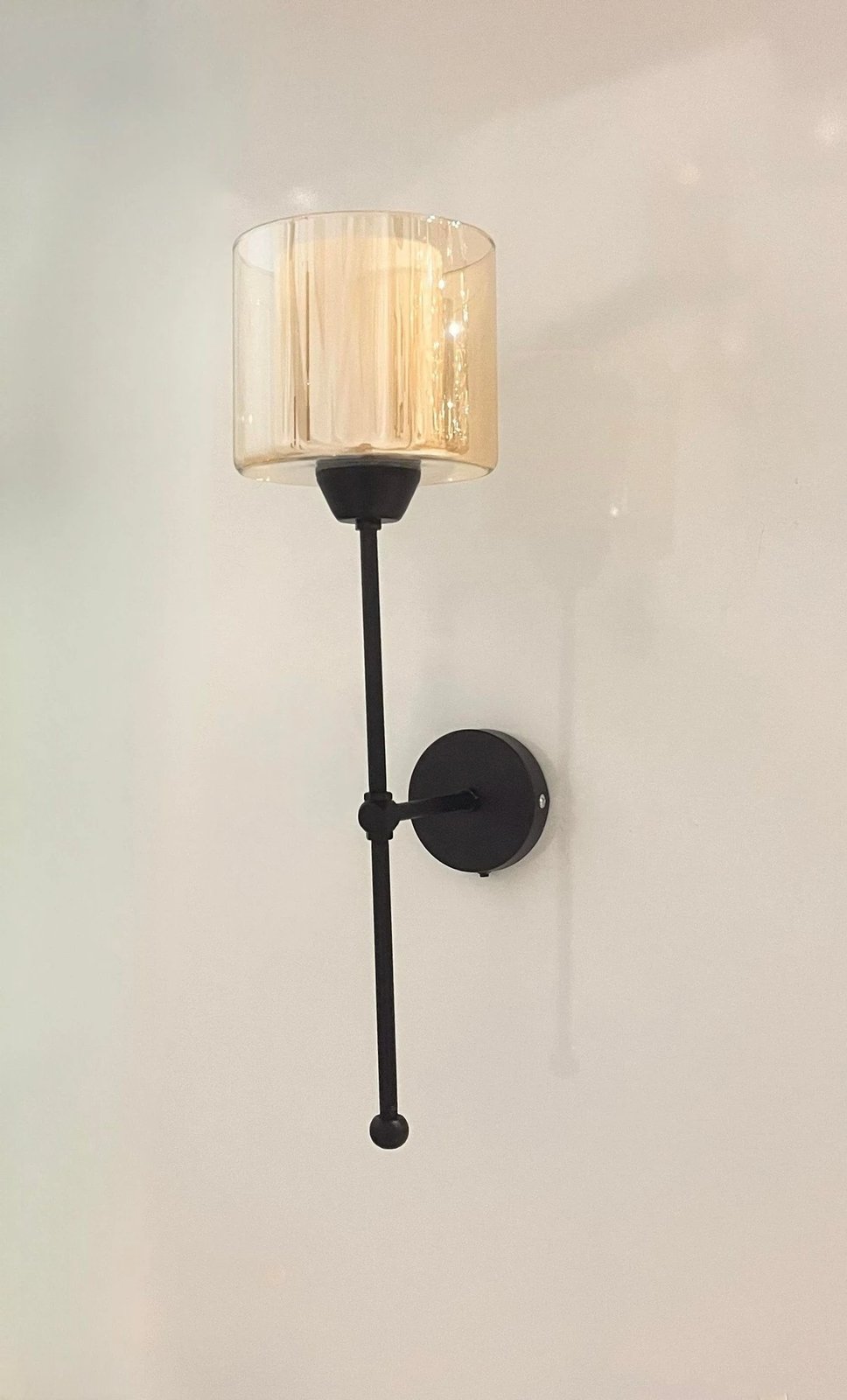 Llambë muri Opviq, 8881-1, metal e xham, ngjyrë e zezë