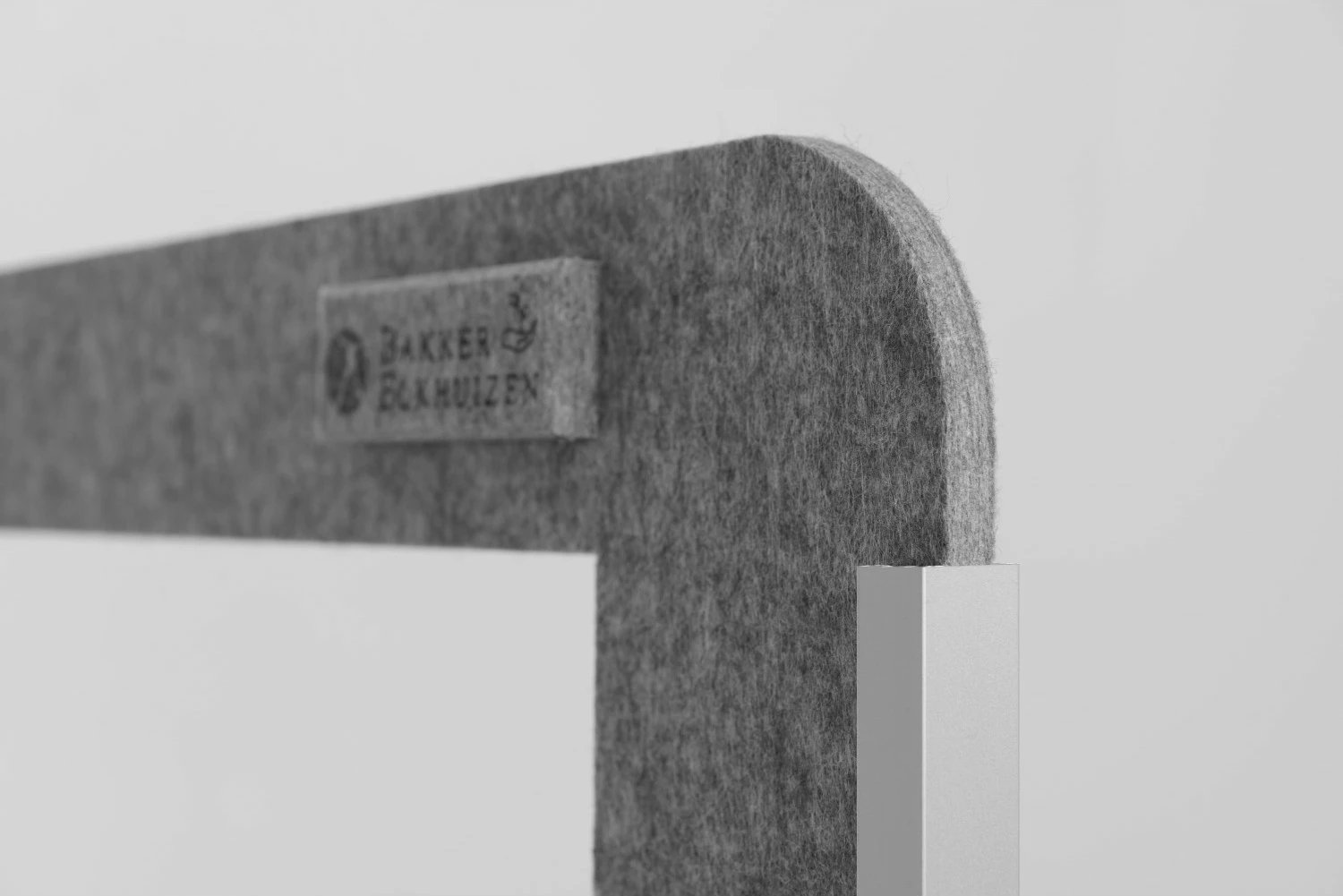 Ndarëse tavoline BakkerElkhuizen BE Safety Screen H60D60 me dritare akrilike, gri Ndarëse tavoline BakkerElkhuizen BE Safety Screen H60D60 me dritare akrilike, gri