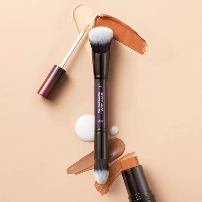 Brushë për fondatinë Kevyn Aucoin Duet unisex