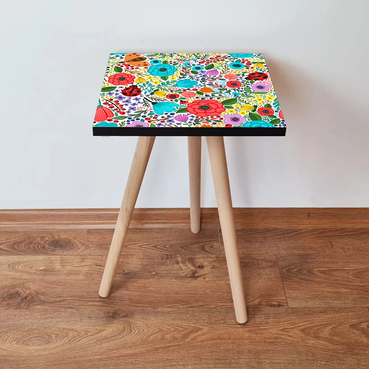 Tavolinë anësore Skye Decor, Shp4, shumëngjyrëshe