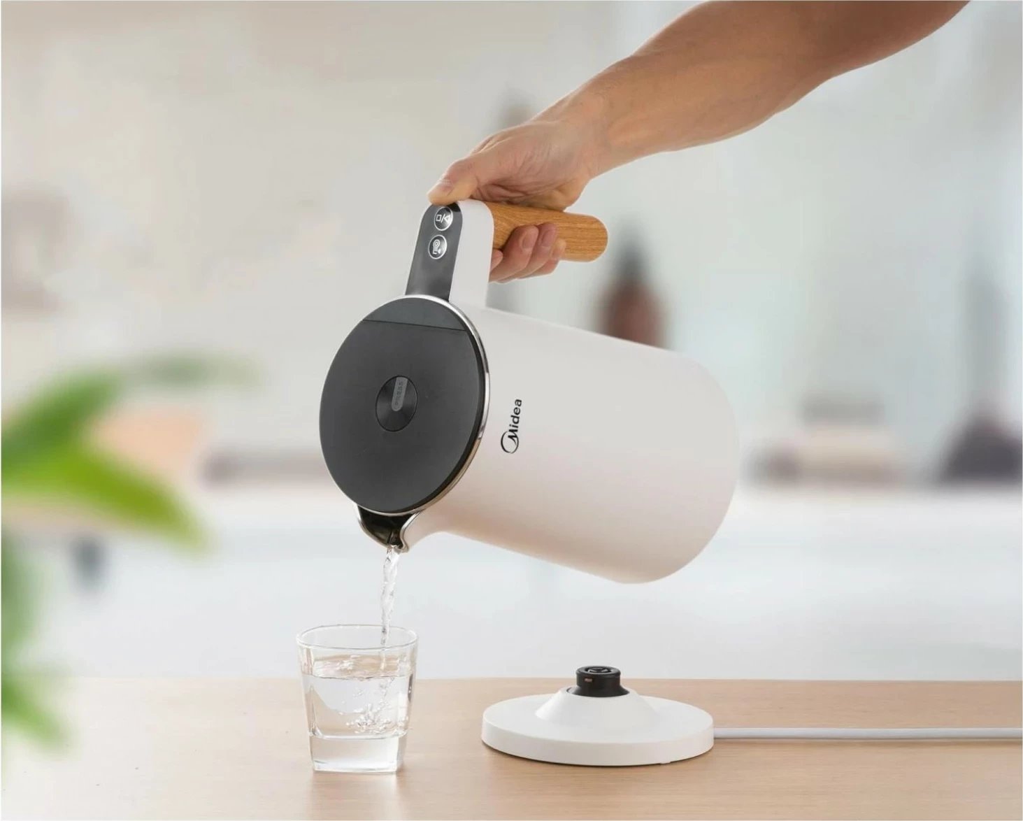 Çajnik elektrik Midea MK-HE1533, 1.5L, bardhë