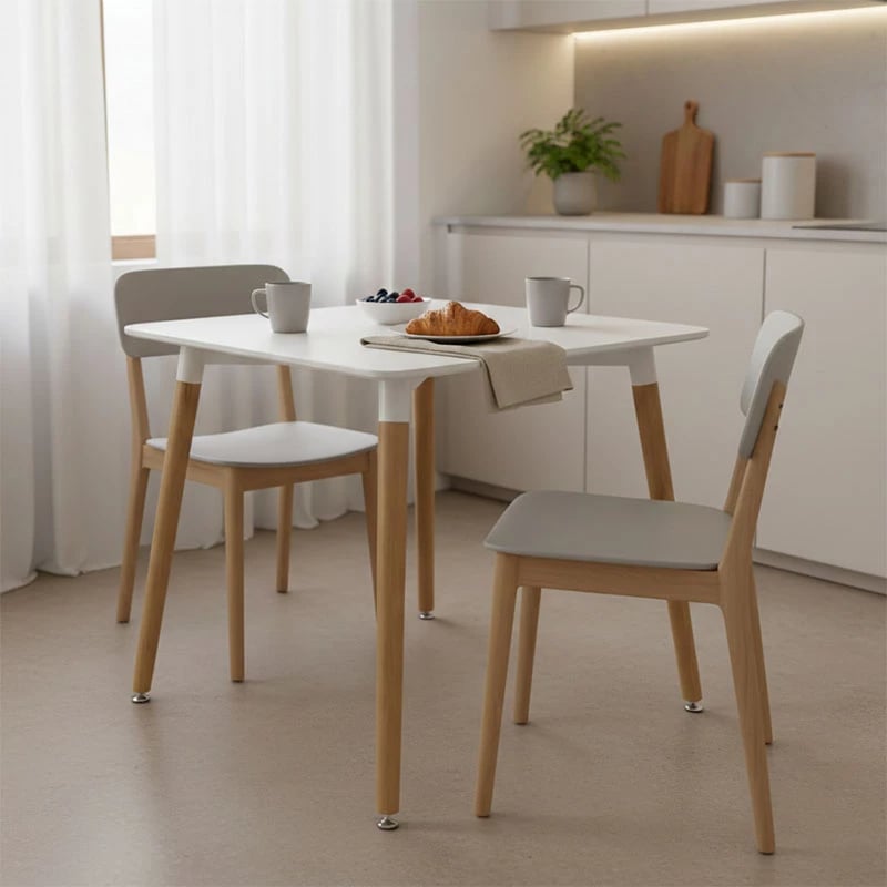 Tavolinë ngrënieje Natali, sipërfaqe MDF e bardhë, këmbë ngjyrë natyrale, 80x80x76cm