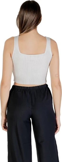 Top Only femra e bardhë