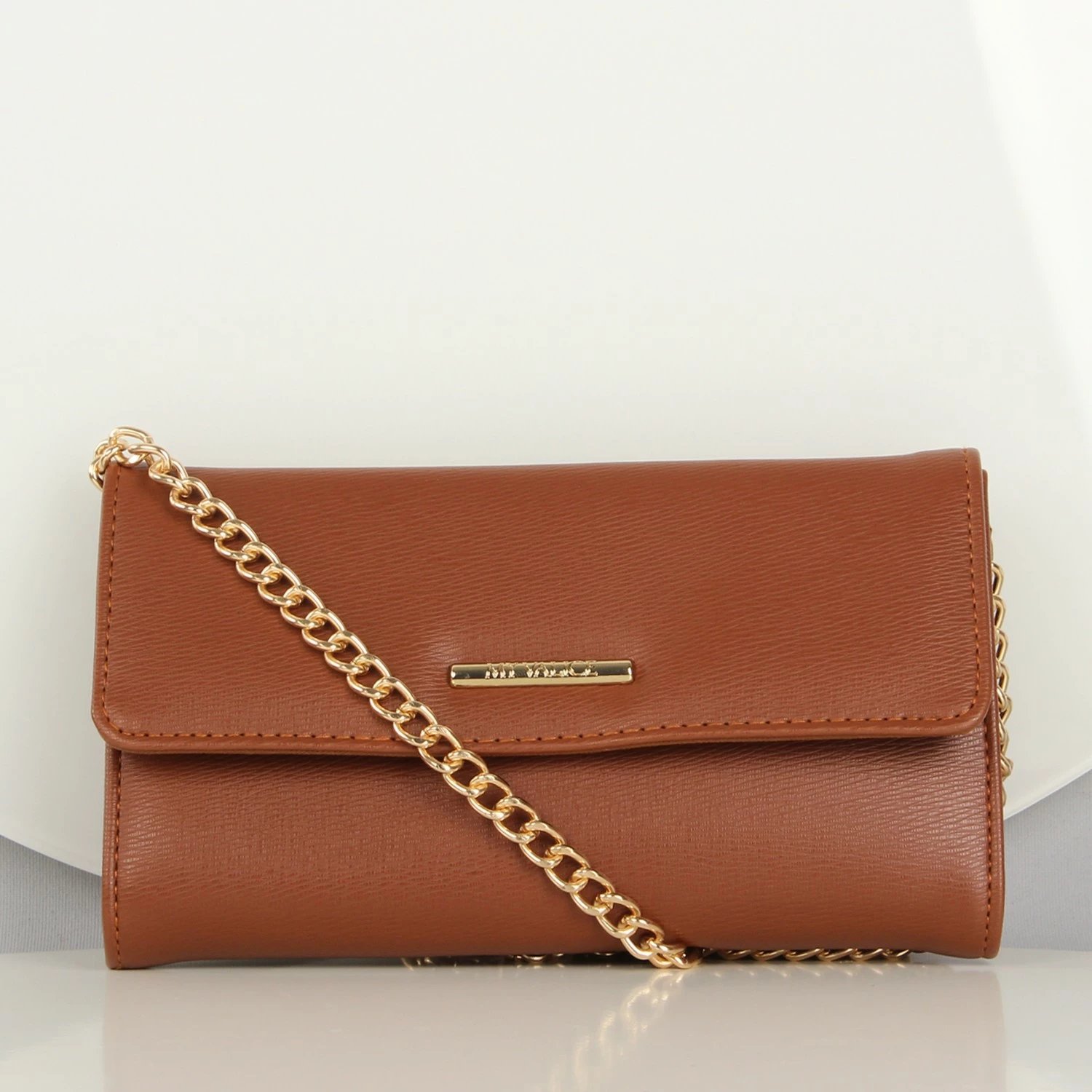 Kuletë crossbody prej lëkure, ngjyrë tan, zinxhir, Zoozie Bags, 1418