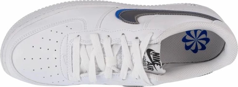 Atlete për femra dhe fëmijë Nike Air Force 1, të bardha