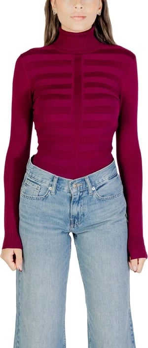 Xhemper femra Morgan De Toi, lejla Xhemper femra Morgan De Toi, lejla