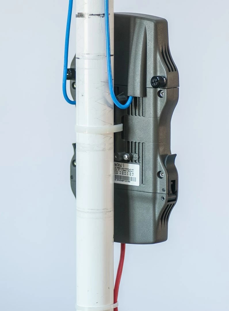 Kasë rrjeti MikroTik NetMetal 5, Power over Ethernet (PoE), RB922UAGS-5HPacD-NM, alumini