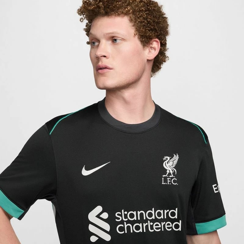 Fanellë futbolli Nike Liverpool FC, e zezë