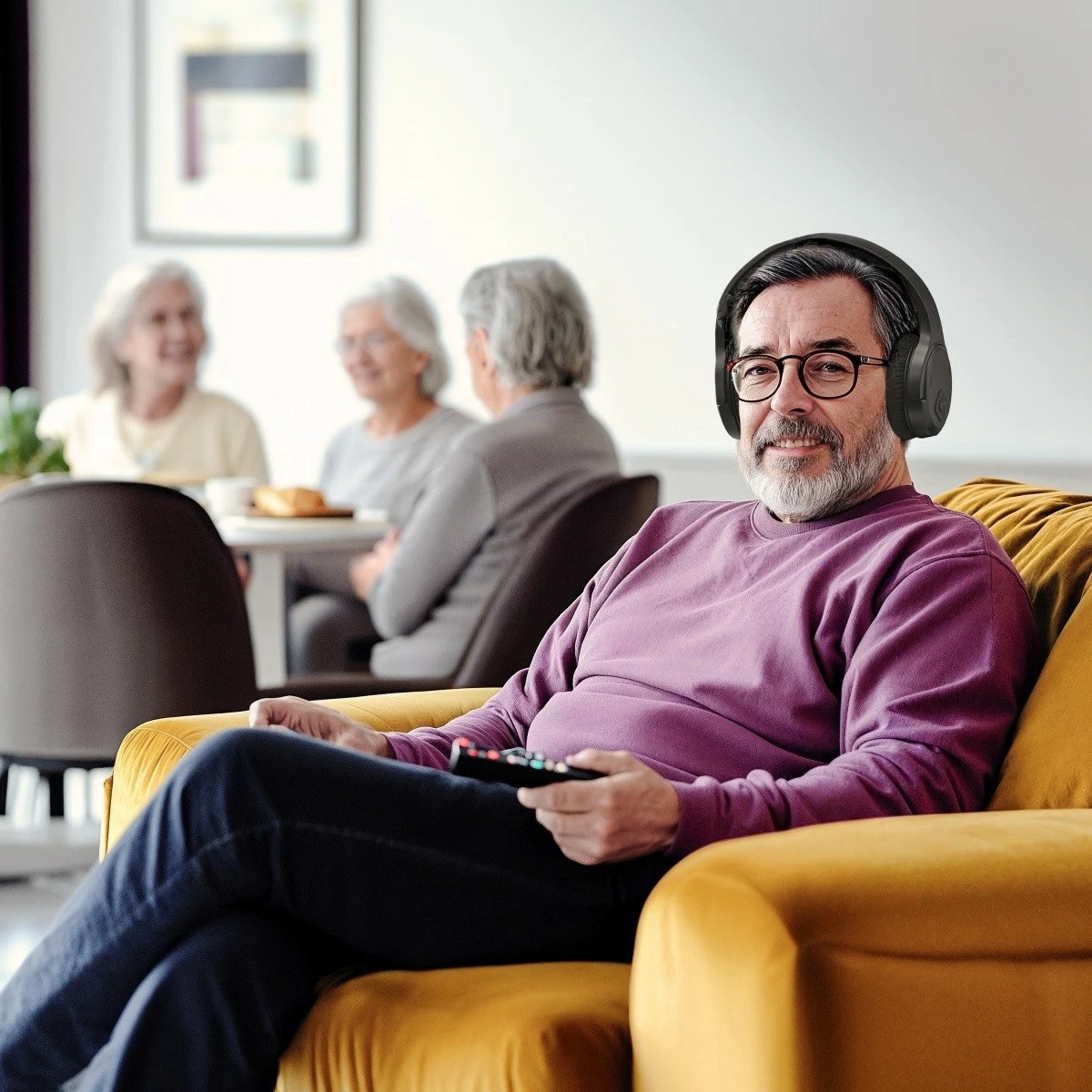 Kufje pa tela, Hama, 221847, over-ear 2.4 GHz me USB dongle, Bluetooth 2.0, me mikrofon, e zezë