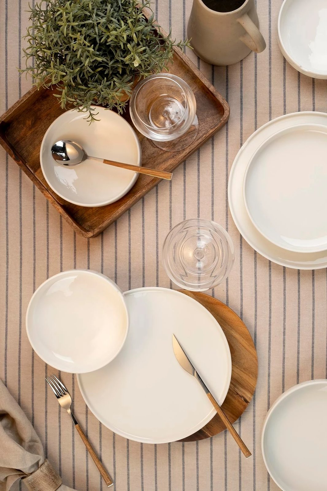 Set darke 18 pjesësh Hermia Concept, BNCTO18Y400