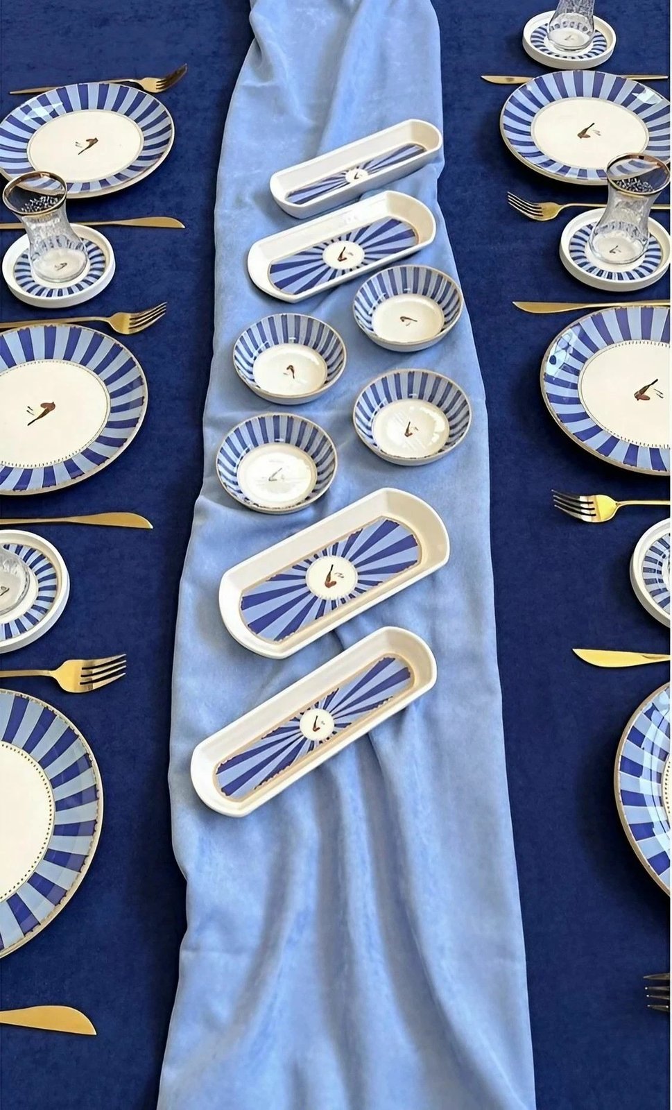 Set mëngjesi 20 pjesësh, Hermia Concept, Love Bird, blu