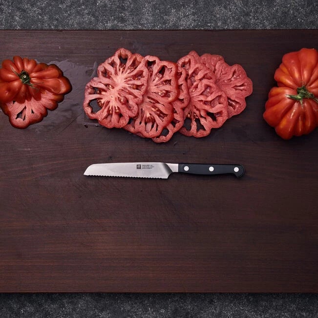 Thikë universale Zwilling, 13 cm, me teh të dhëmbëzuar