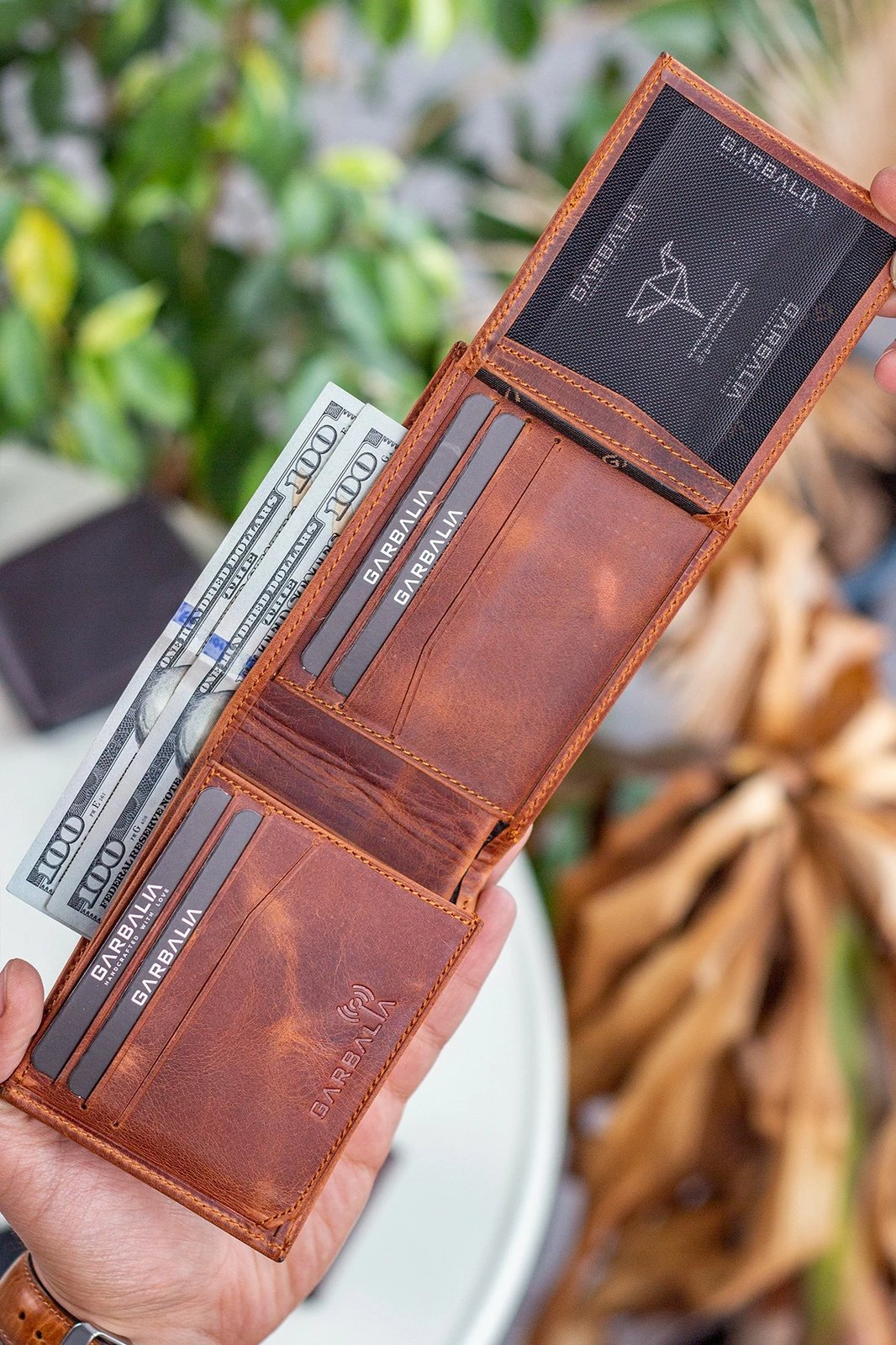 Mbajtës kartelash prej lëkure, ngjyrë tan, Zoozie Bags, Porto