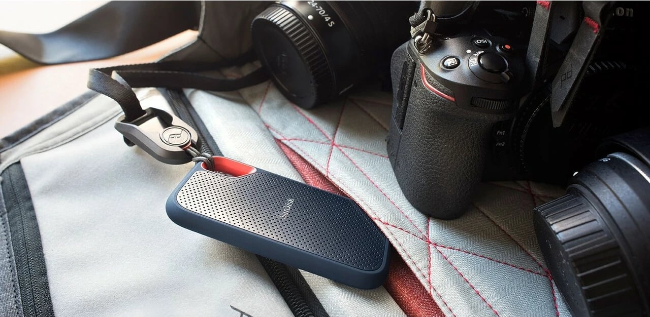 Disk i jashtëm SSD SanDisk Extreme Portable, 2 TB, USB Type-C, 3.2 Gen 2, 1050 MB/s, Mbrojtje me fjalëkalim, E zezë