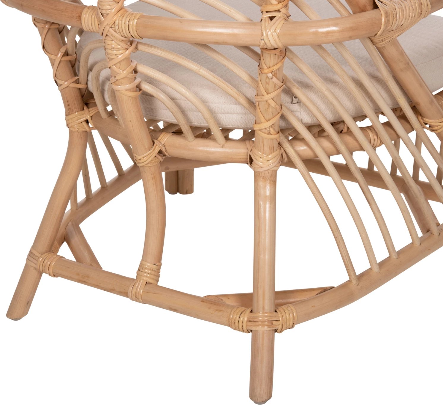 Karrige për krah FEMUR FH9837 rattan, jastëk ngjyrë bardhë, 72x66x75 cm