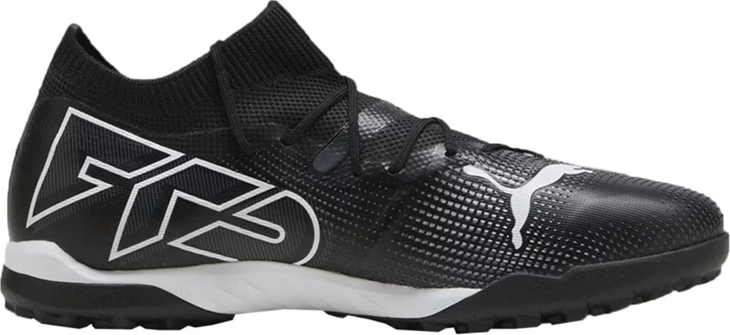 Këpucë futbolli Puma Future 7 Match TT 107720 02, ngjyrë e zezë