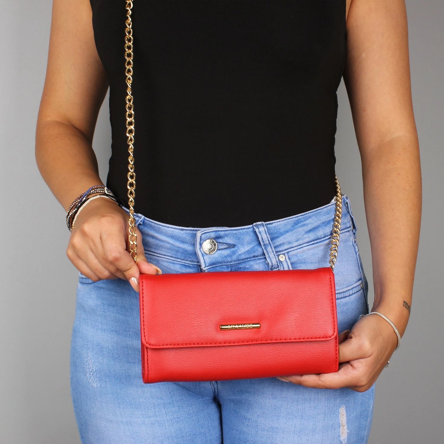 Kuletë e vogël crossbody me zinxhir, ngjyrë e kuqe, Zoozie Bags, 19.5x11cm