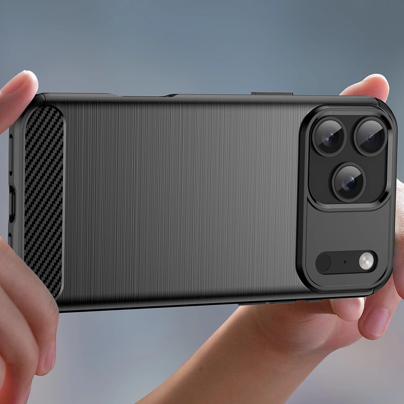 Mbështjellës Hurtel Carbon Case për iPhone 17 Pro Max, i zi