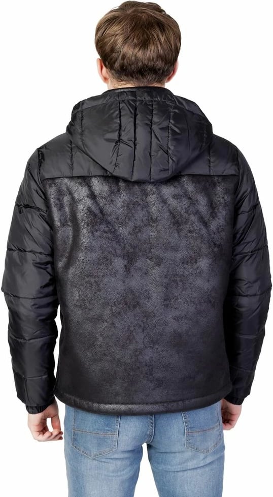 Jakne për meshkuj EA7 Emporio Armani, e zezë