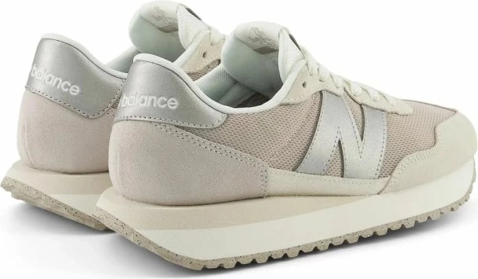 Atlete për femra New Balance, bezhë