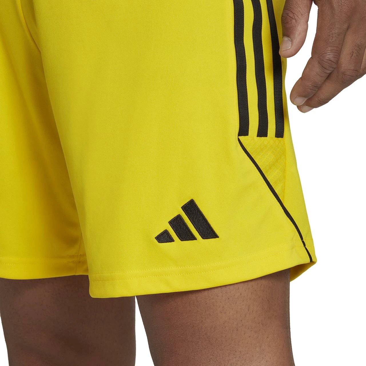 Shorce për meshkuj adidas, të verdha