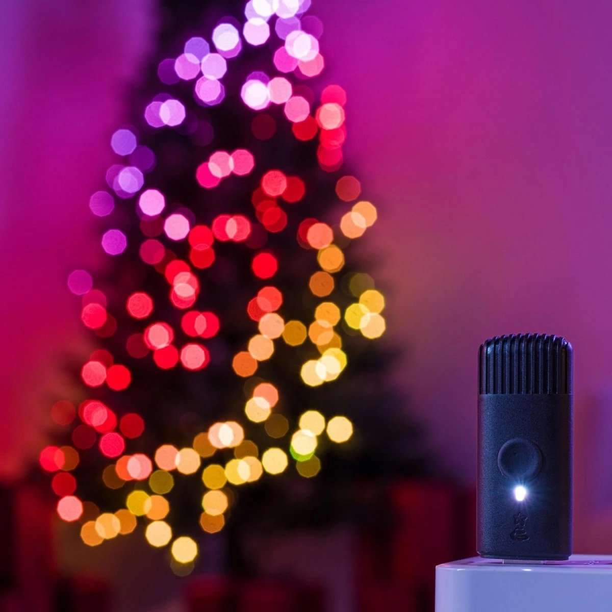 Drita dekorative Twinkly Strings, 100 LED RGB, 8 m, zinxhir, e zezë Drita dekorative Twinkly Strings, 100 LED RGB, 8 m, zinxhir, e zezë