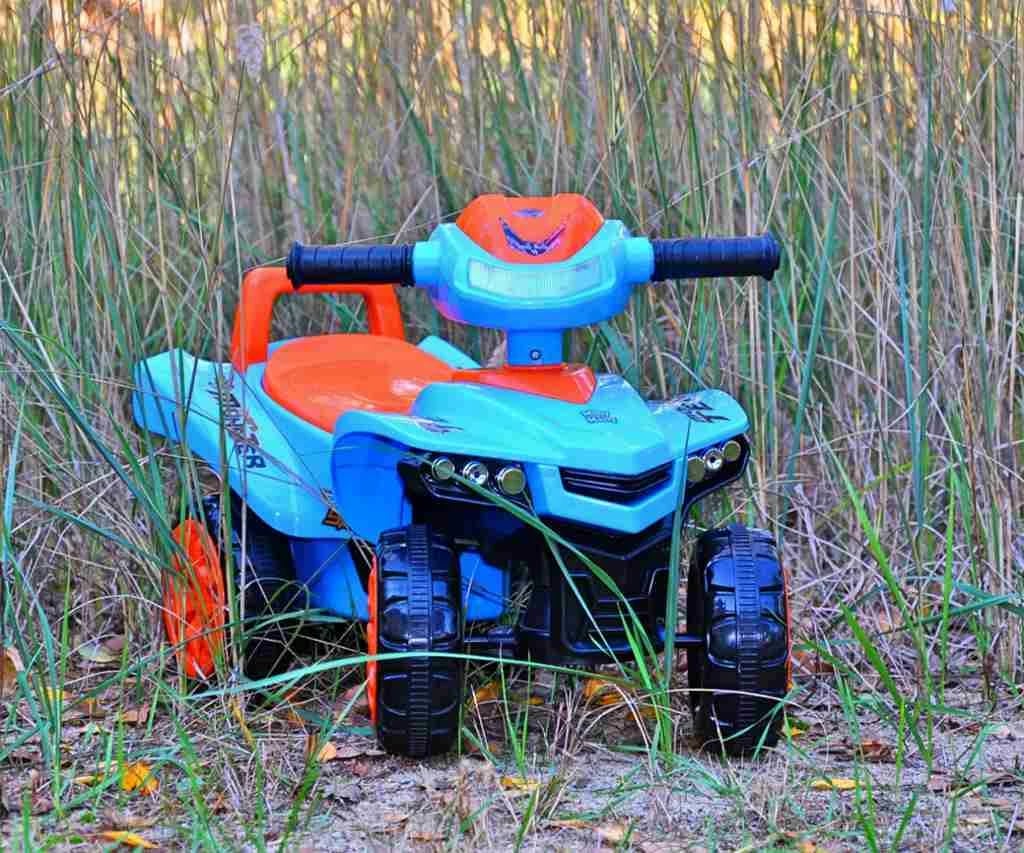 Quad me tinguj për fëmijë, Milly Mally Monster, timon interaktiv, drita, ngarkesa 25 kg, prej 12m+, jeshile