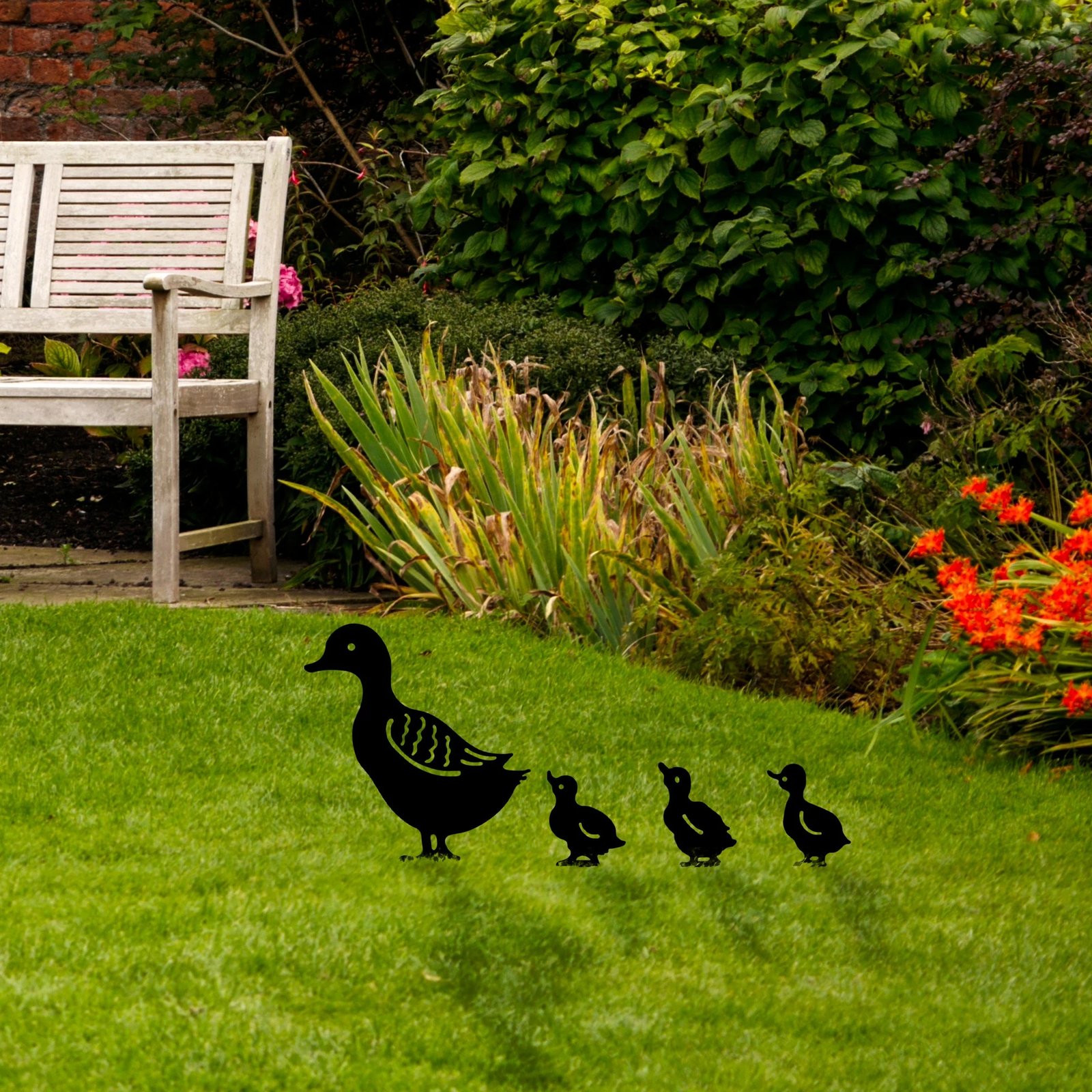 Set dekorativ për kopsht, forma rosash, ngjyrë e zezë, Aberto Design, Fam 01