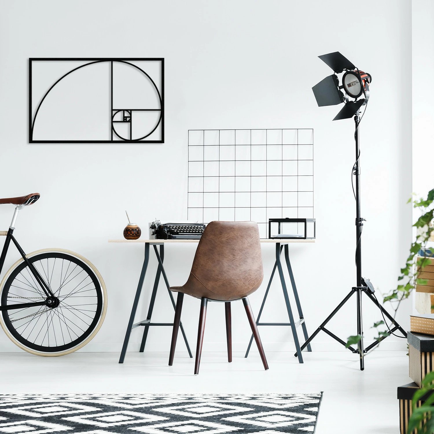 Aksesor dekorativ metalik për mur, Wallity, Golden Ratio, ngjyrë e zezë