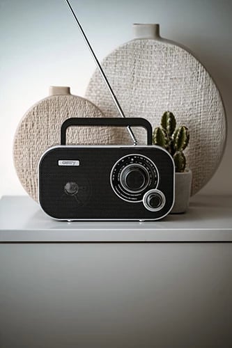 Radio portativ, Adler, CR 1140, FM/AM 2W, prizë 230V dhe 4x AA, e zezë/argjendtë