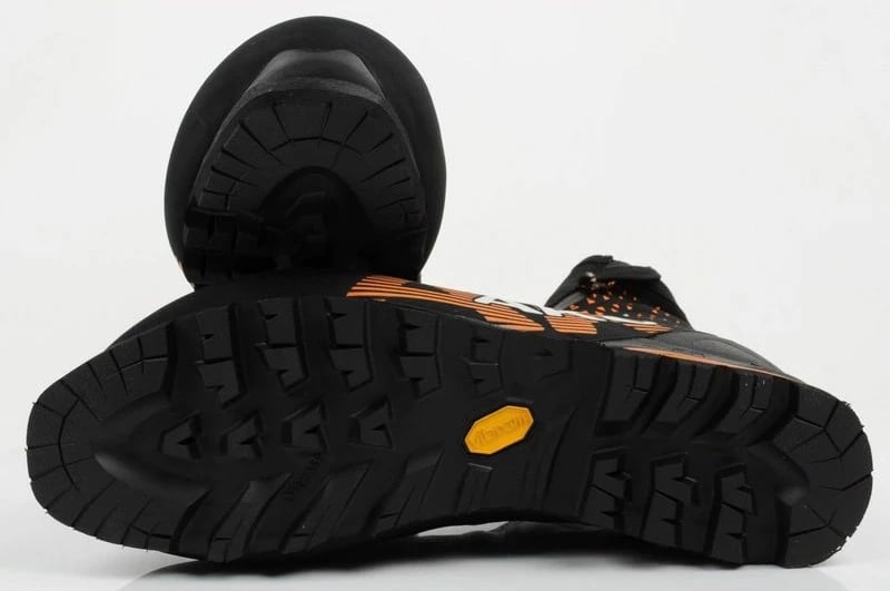 Atlete ngjitjeje për meshkuj Aku, të zeza