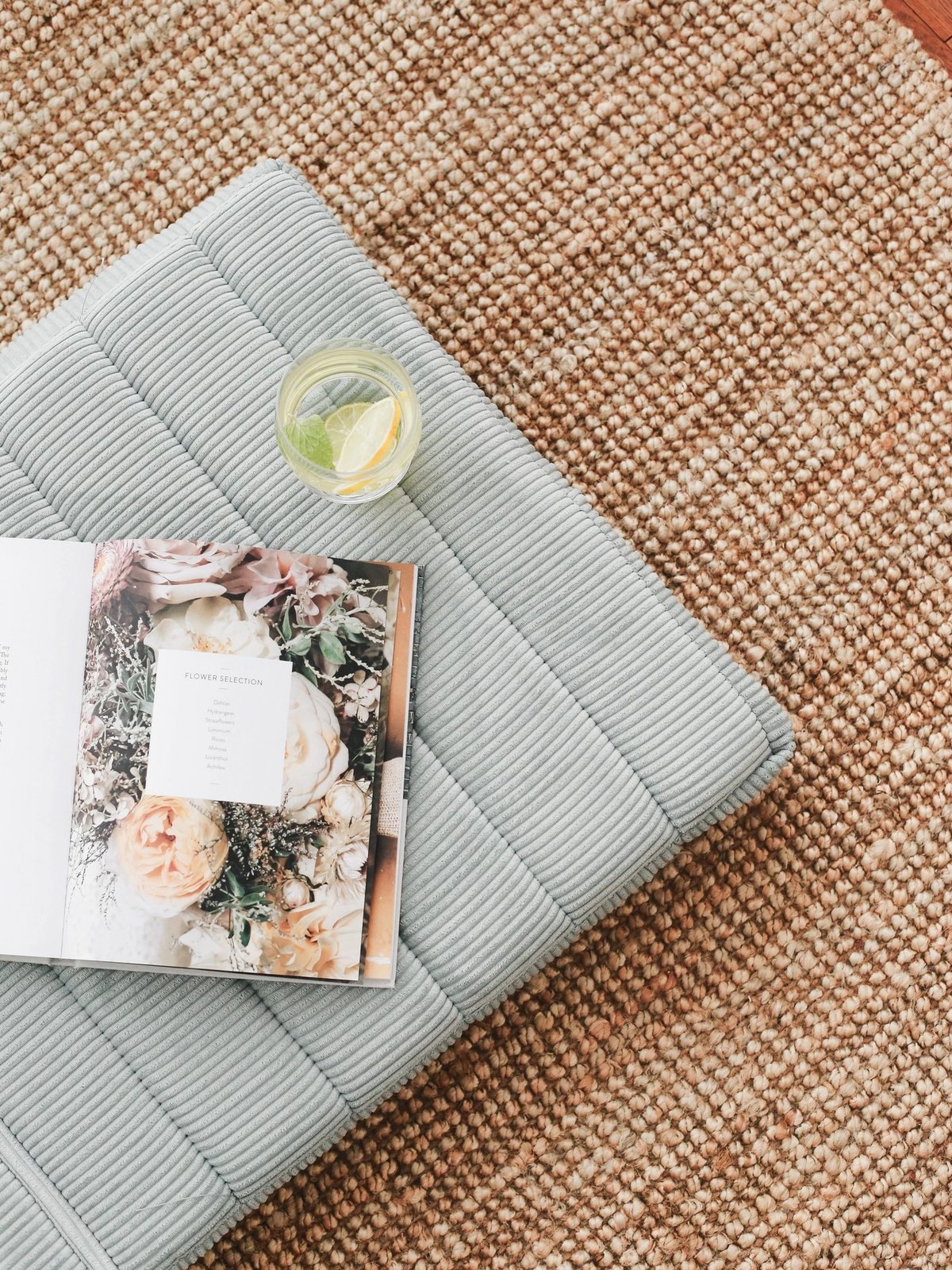 Jastëk i palosshëm prej kadifeje, ngjyrë e kaltër, Keyf Katlanan, Atelier del Sofa