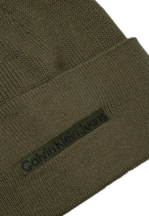 Kapelë Calvin Klein Jeans meshkuj, e gjelbër Kapelë Calvin Klein Jeans meshkuj, e gjelbër