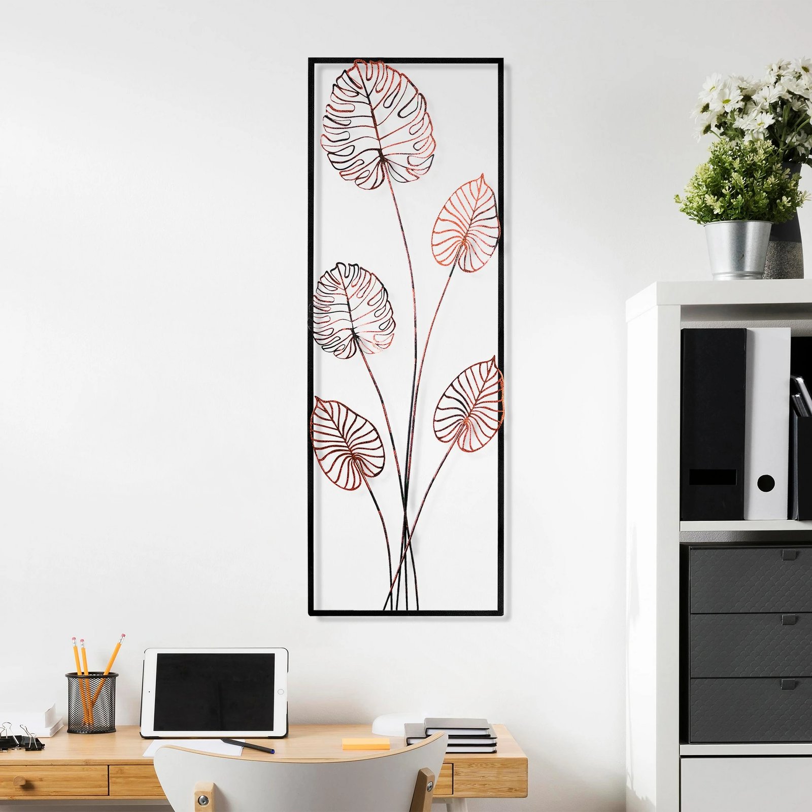 Aksesor dekorativ metalik për mur Wallity, Strawberry 2, shumëngjyrësh, 32x90x4 cm