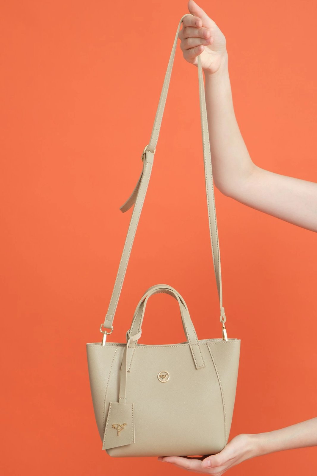 Çantë krahu Zoozie, Sofia e vogël, ngjyrë mink